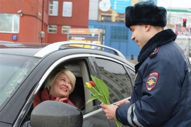 ЖЕНЩИНЫ РУЛЯТ АККУРАТНЕЕ МУЖЧИН