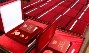 ПО ТРУДУ -  И НАГРАДЫ!