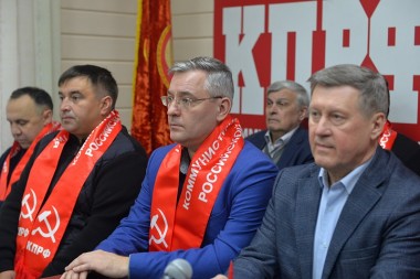 "РЕЙТИНГ КПРФ ИЗРЯДНО ПОТУСКНЕЛ!"
