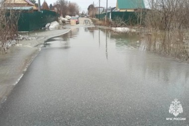 СИБИРЬ БОРЕТСЯ С ПАВОДКОМ