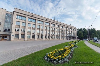 СИБИРСКОЕ ОТДЕЛЕНИЕ АКАДЕМИИ  НАУК  "ПОХОРОНИЛИ"?