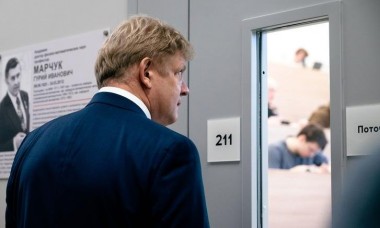 ЗАБЬЁМ БАКИ ОКСФОРДУ И ГАРВАРДУ! ЗАБЬЁМ БАКИ ОКСФОРДУ И ГАРВАРДУ!